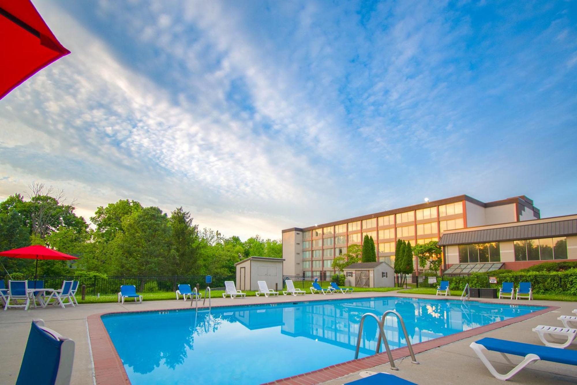 Exton Hotel And Conference Center Екстер'єр фото